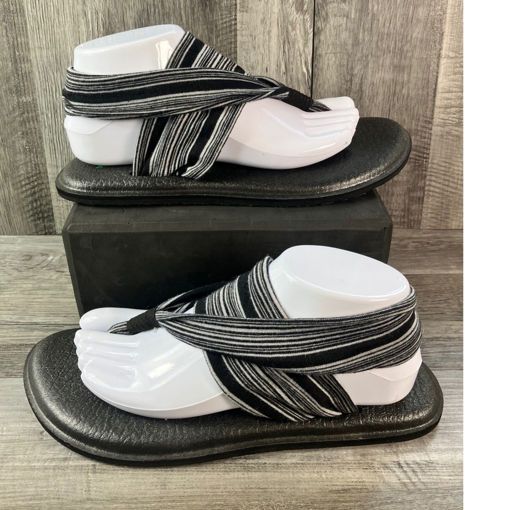 Sanuk Yoga Sling 2 Striped Black White Yoga Mat Sandals Womens 9 SWS10535-BWS